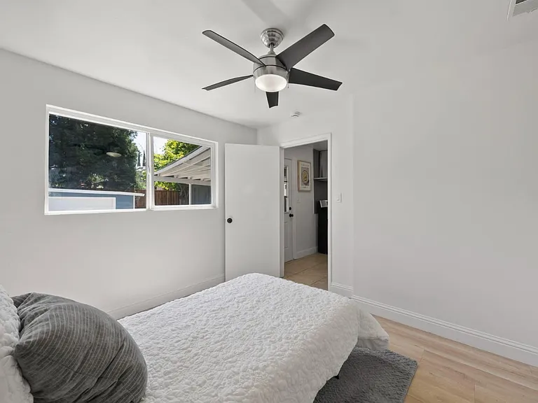 27 Duarte Ave — Photo 9