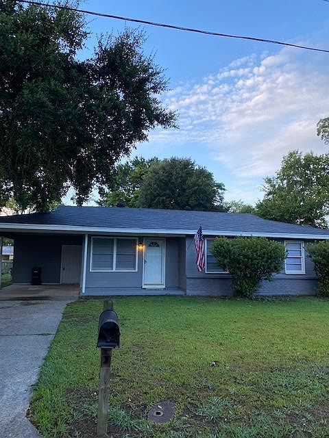 1st image of 206 Central Dr