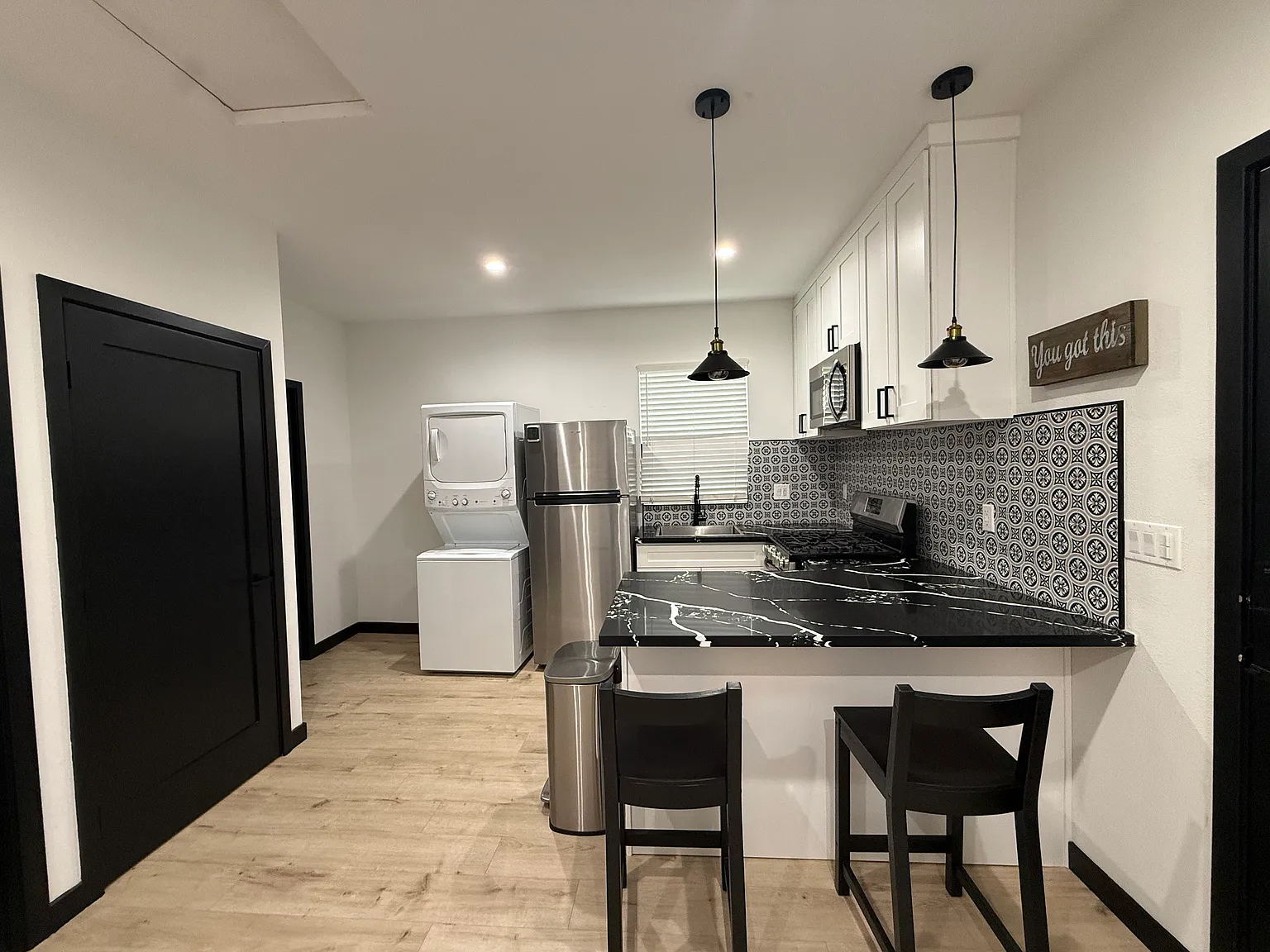 1 bed, 450 sqft, $2,300 — Photo 4