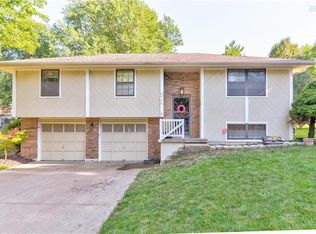 504 SE Sherri Ln, Blue Springs, MO 64014