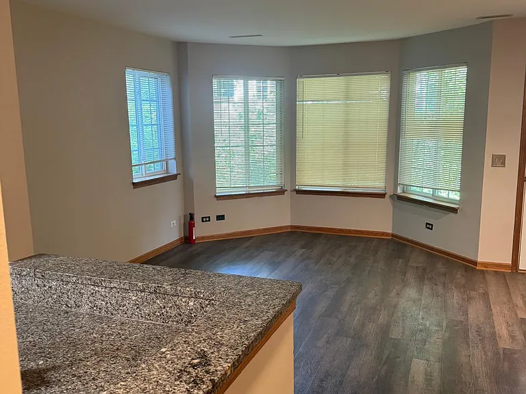 274 W Treehouse Ln — Photo 1