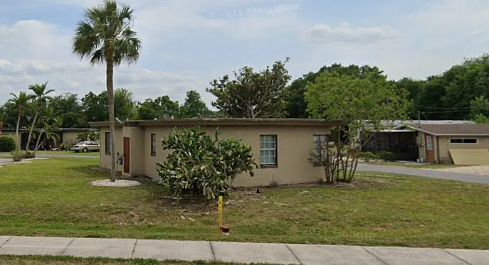 15992 W Colonial Dr — Photo 2