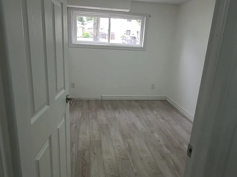 24 Chilton Dr — Photo 11
