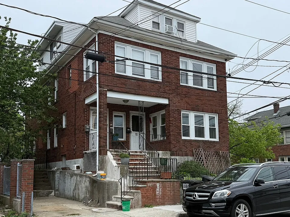 40 Putnam Rd #40