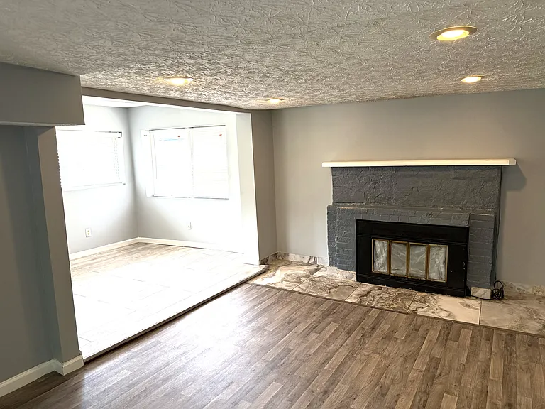 3556 Central Ave — Photo 10