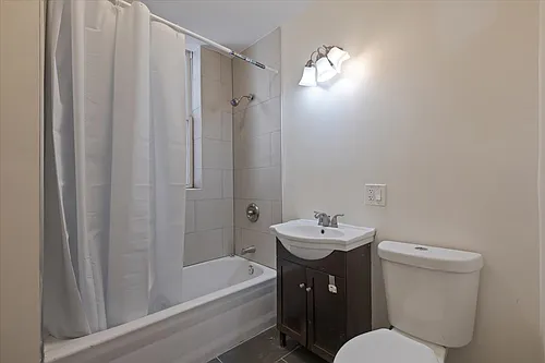 4211 W Gladys Ave #2 Photo 1