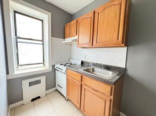 30 Van Velsor Pl #1J, Newark, NJ 07112