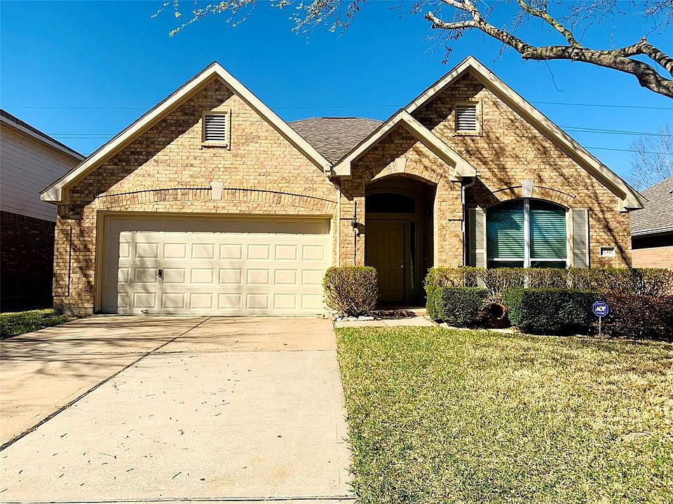 1st image of 20410 Pomegranate Ln