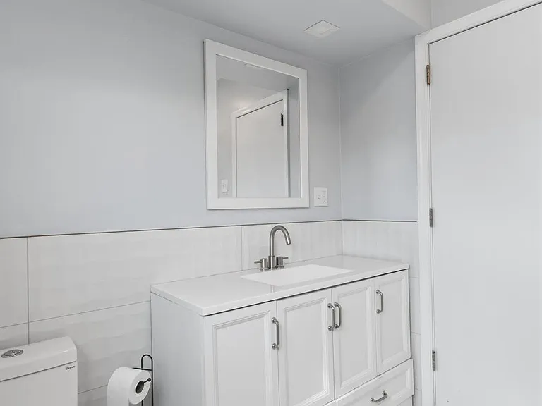 2340 S Hutchinson St — Photo 22