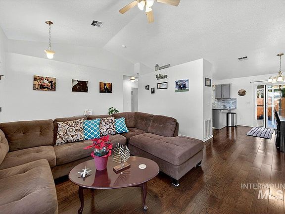 4th image of 2558 N Rough Stone Pl