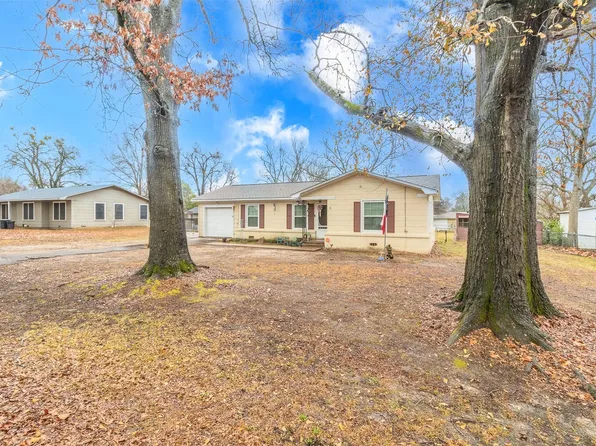 710 E Side Dr, Quitman, TX 75783