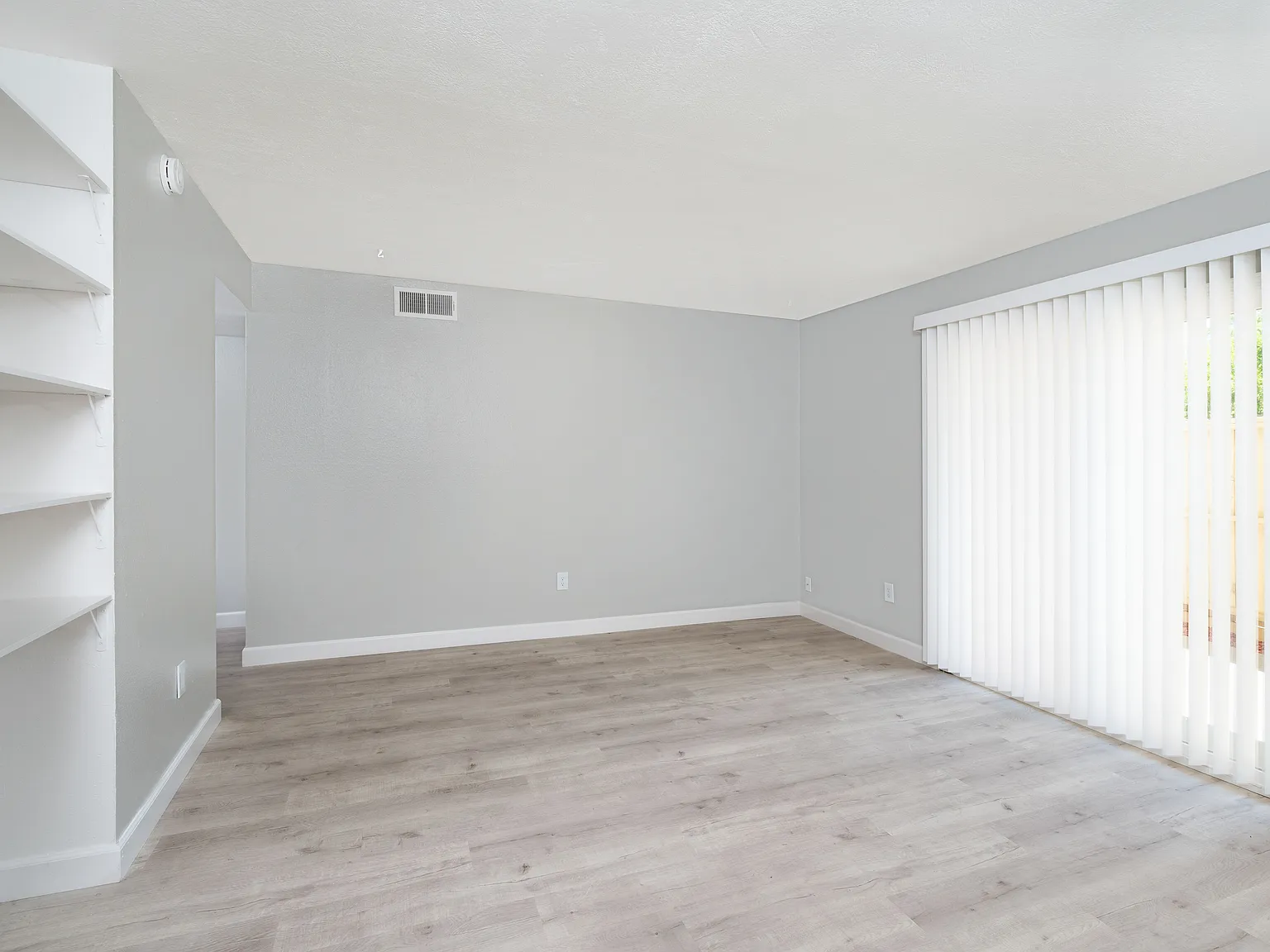 Crestview North Apartments — Photo 4