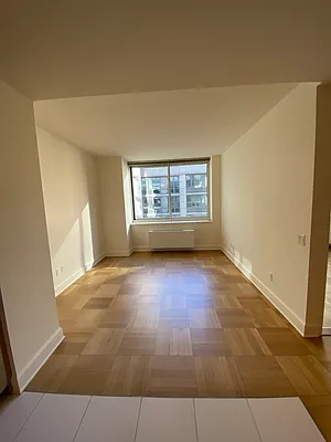 Rented by Windsor Property Management | media 16