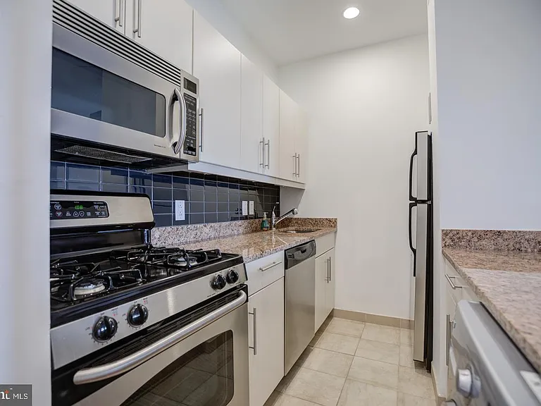 219 S 18th St #29-1602 — Photo 7