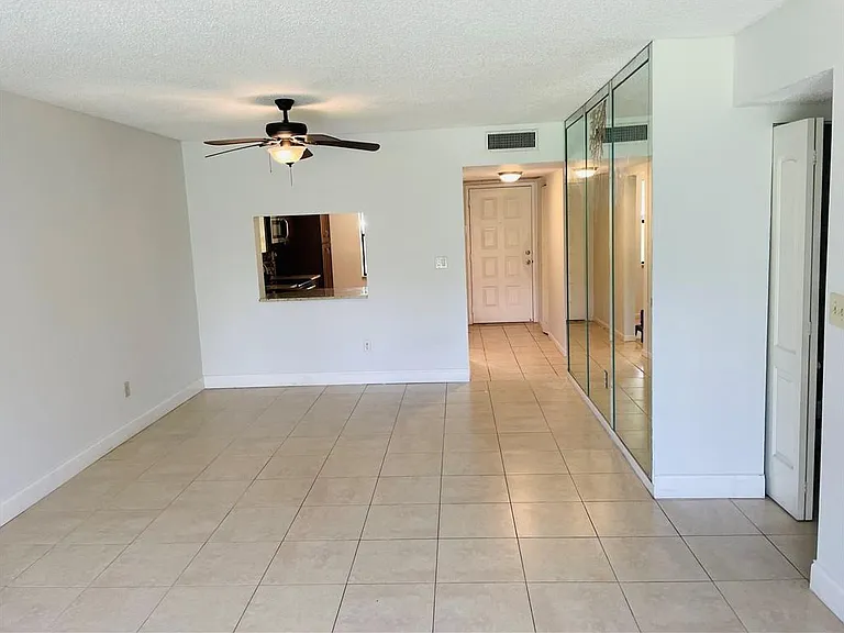 2900 NW 42nd Ave #A103 — Photo 9