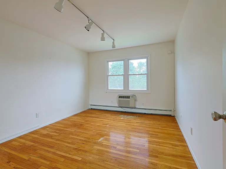 6 Alpine Dr #E — Photo 11