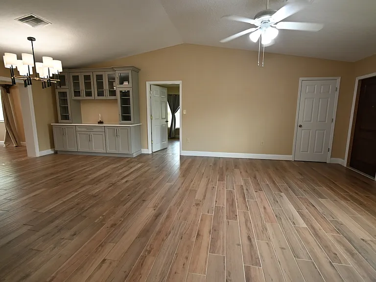 985 Quail Run — Photo 5