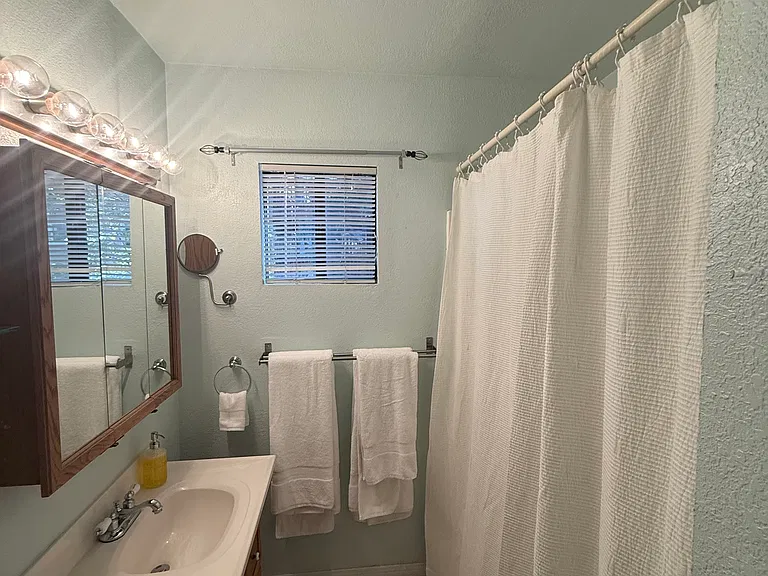 545 W Victoria Ct #1 — Photo 13