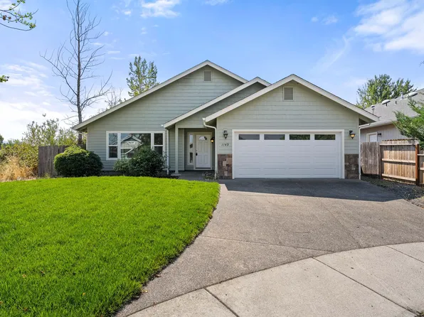 1149 SW Sturgeon Ct, Grants Pass, OR 97527
