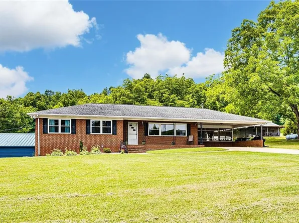 1597 Wicker Lovell Rd, Randleman, NC 27317