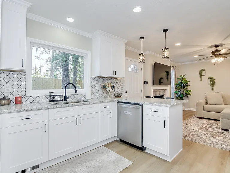 226 Thread Needle Rd E — Photo 17