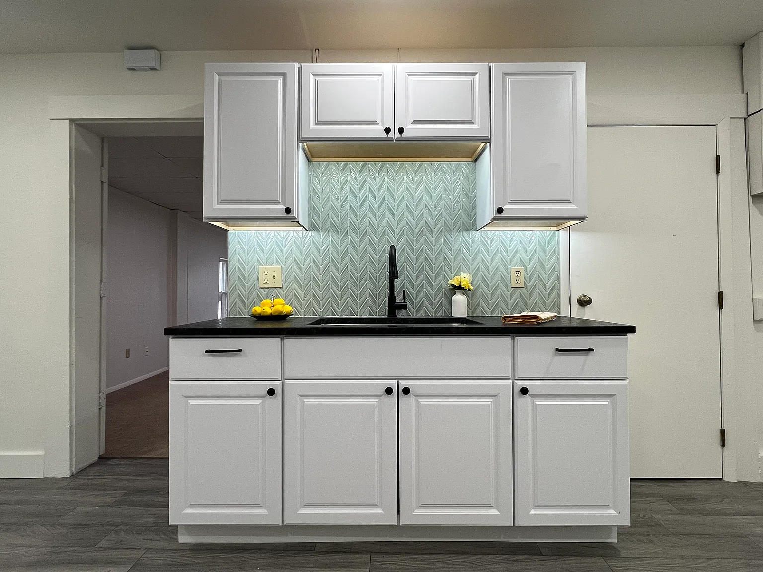 1 bed, 1100 sqft, $1,195 — Photo 4