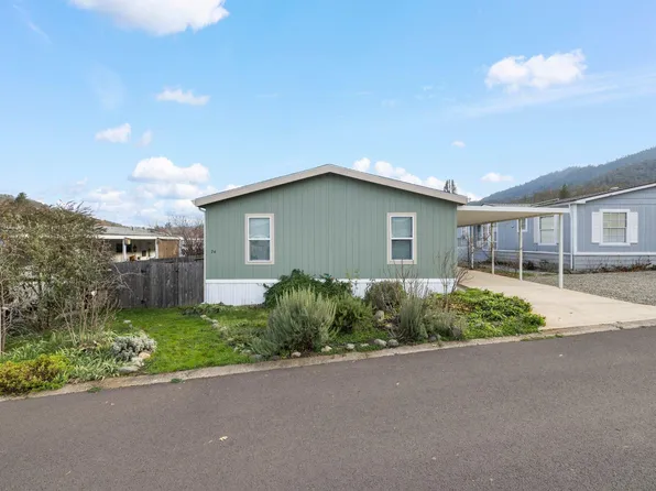 8401 Old Stage Rd Unit 74, Central Point, OR 97502