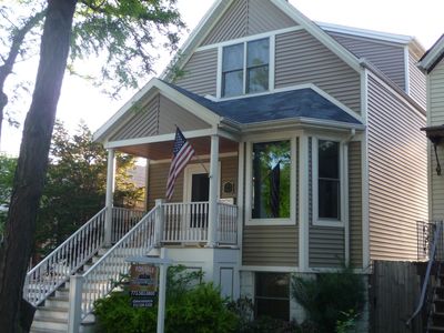 3651 N Richmond St, Chicago, IL, 60618