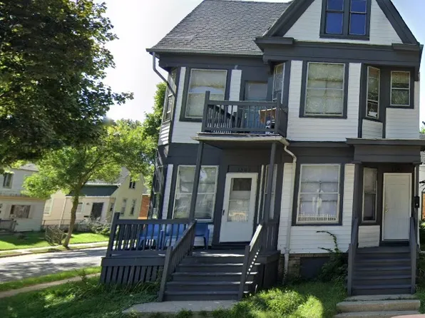 Large Duplex in Milwaukee, 1501-1503 N 22nd St #2, Milwaukee, WI 53205