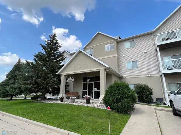 3401 28th St S Unit 206, Fargo, ND 58104