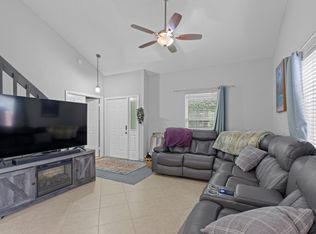 302 Maplecrest Cir, Jupiter, FL 33458