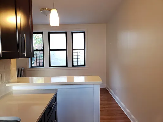 Rented by Zuz Realty | media 21