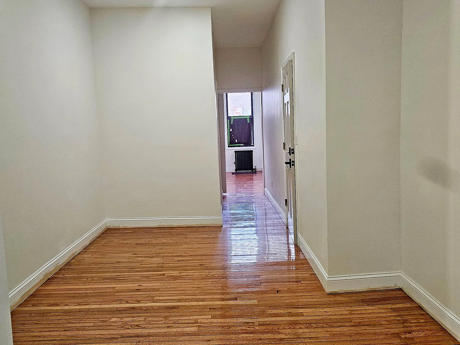 1 bed, 1.0 bath, $2,500 — Photo 2