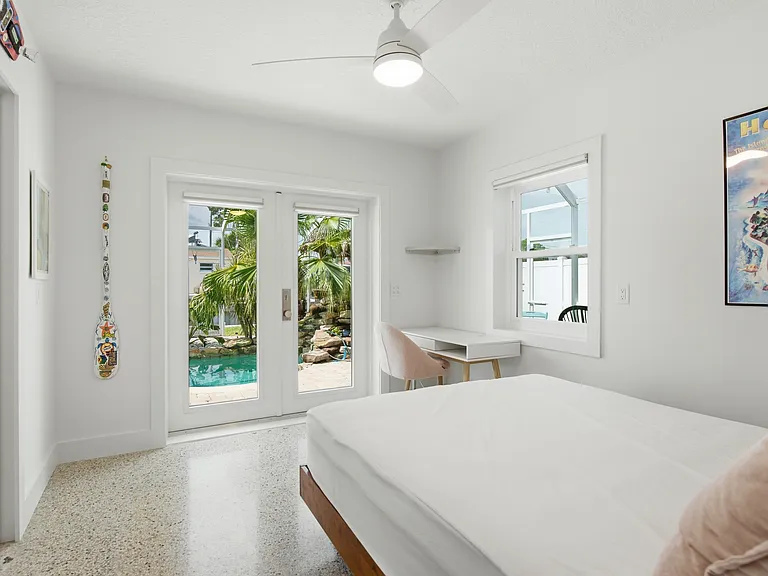 580 Baywood Dr W — Photo 26