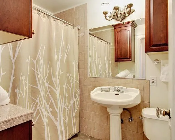 Townhouse Apartments — Photo 17