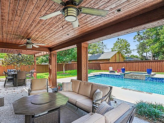 3rd image of 3538 Mercury Dr
