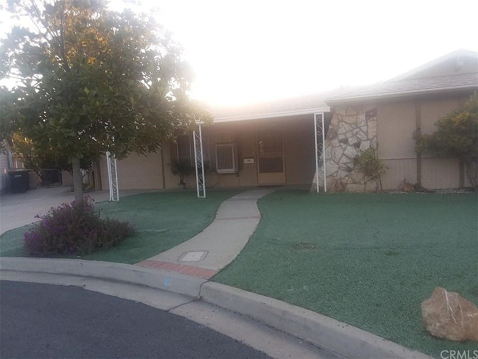 1st image of 600 Snead Dr