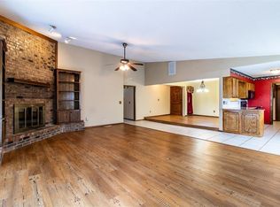 3104 Del Rey Dr, Midwest City, OK 73110