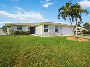8003 19th Avenue Dr W, Bradenton, FL 34209