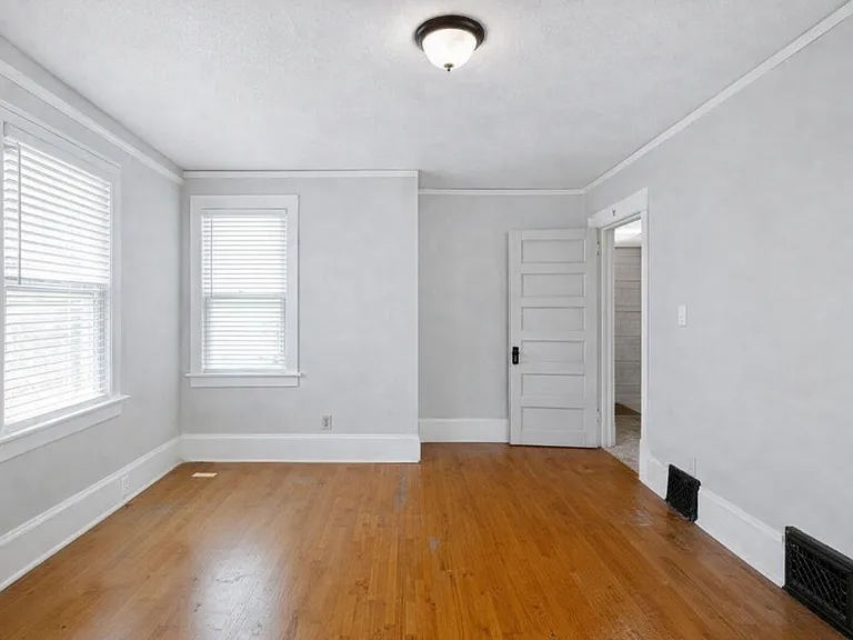 346 Cleveland Ave N — Photo 16