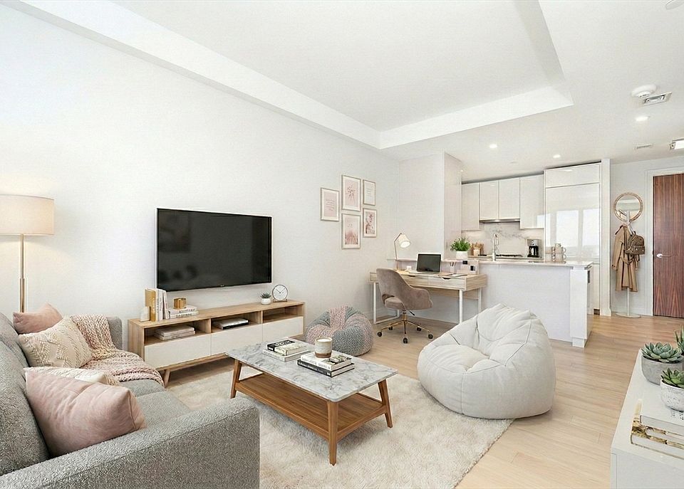 1st image of 133 Seaport Blvd #1112