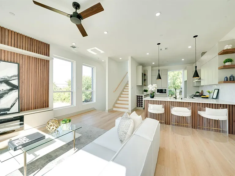 512 N Lancaster Ave #2 — Photo 6