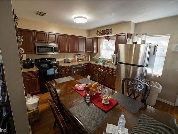 5th image of 500 Lake Palms Dr