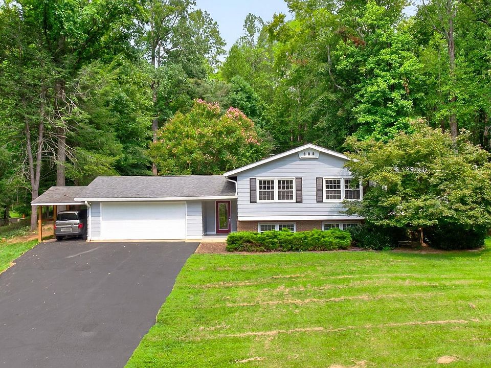 1st image of 116 Vincennes Rd