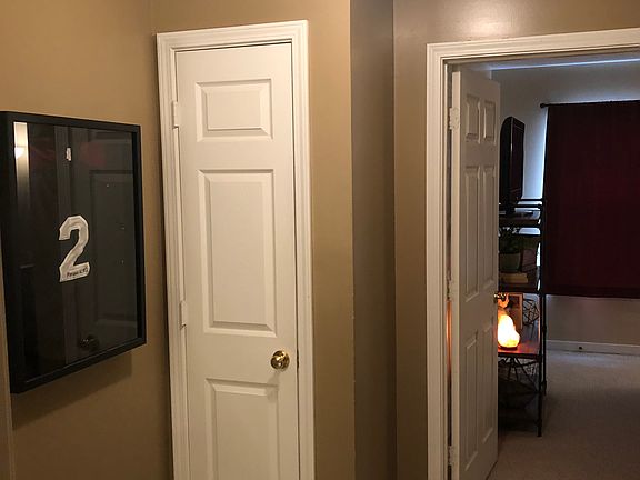 Hall upstairs 