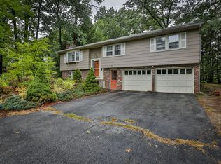 7 Century Rd, Nashua, NH 03064