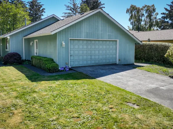 33666 Cullaby Lake Ln, Warrenton, OR 97146
