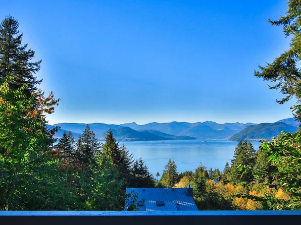 170 Highview Pl, Lions Bay, BC V0N 2E0