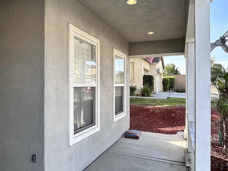 363 Circulo Coronado — Photo 4