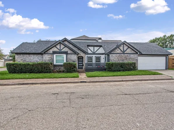 2224 Brigadoon Ct, Arlington, TX 76013
